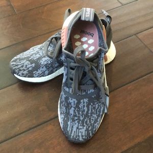 ✨NMD Adidas Grey & Pink - Size 7